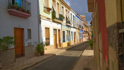 Calles tradicionales del Raval Roig en Alicante junto al casco antiguo