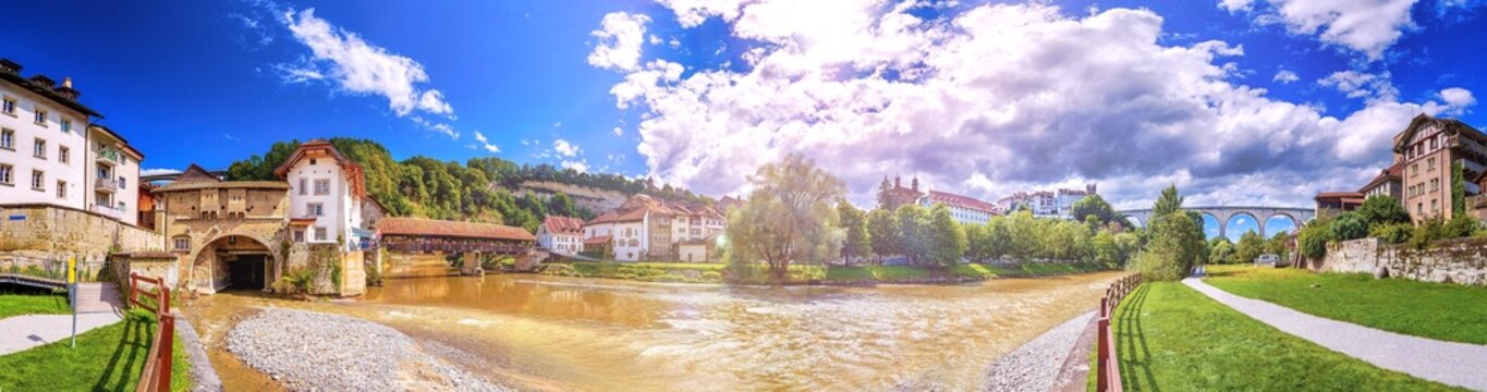 Altstadt an der Saane in Freiburg im &Uuml;echtland mit Pont de Berne, Schweiz