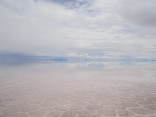 Fototapeta na wymiar salar do uyuni, salt desert bolivia