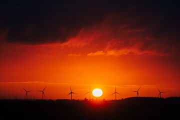 Windr&auml;der bei Sonnenaufgang