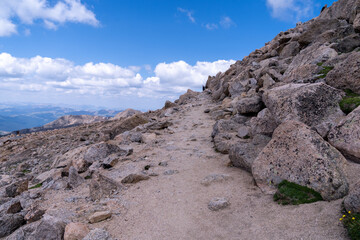 Fototapeta na wymiar Hiking trail leading to the top of Mt. Evans, a 14er mountain in Colorado