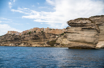 Ville de Bonifacio, située à la pointe sud de la corse