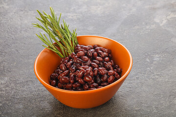 Vegan cuisine - black kidney in the bowl