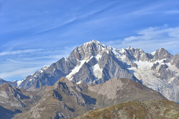 Fototapeta na wymiar View of Mont Blanc and the Grand Jorasses