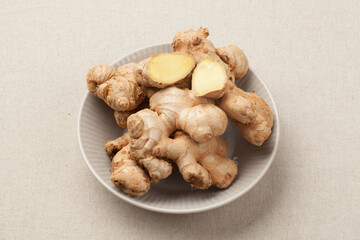 생강,봄나물,뿌리,한약,한약재,건강,고해상,다수,두릅,사람없,음식물,신선,오브젝트,웰빙,조각보,채반,초록색,컨셉,하이앵글,화이트