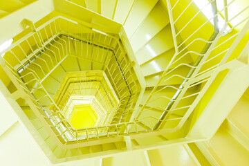 黄色い螺旋階段 Yellow spiral staircase