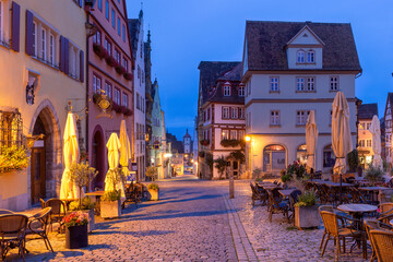 Fototapeta premium Night Market square in medieval Old Town of Rothenburg ob der Tauber, Bavaria, southern Germany
