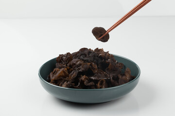 건조,목이버섯,버섯,사람없음,식기류,실내,오브젝트,음식,접시