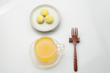 전통차,대추차,음식,전통,전통음식,접시,추석,컨셉,컬러풀,한과,한국,한국전통누끼,디저트,명,절목재,문화,백그라운드,사람없음,스튜디오,신선,실내,오브젝트,