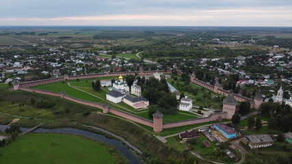 Fototapeta na wymiar Spaso-Evfimiev Monastery in Suzdal near the Kamenka River
