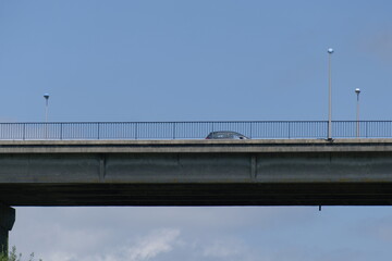 Pont d'autoroute .