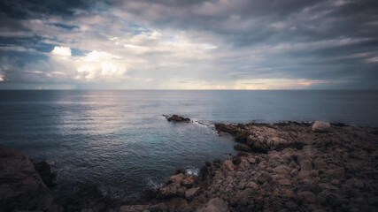 Naturschutzgebiet Capo Gallo auf Sizilien in der Nähe von Mondello bei Palermo in Italien, Europa in Oktober bei Sonnenuntergang