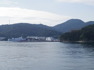 海上より望む佐賀関港（大分県大分市）