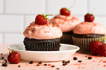 cupcake with strawberry