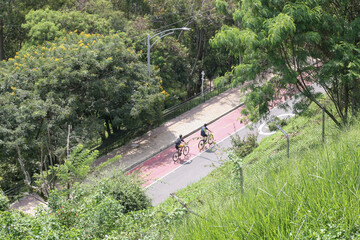 ciclismo cerro nutibara medellin colombia