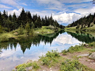 Fototapeta na wymiar Valley of the Five Lakes in Jasper National Park, Alberta, Canada.