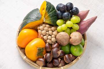 秋の恵みの食材