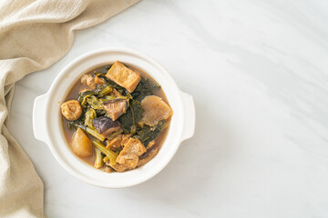 Chinese vegetable stew  with tofu or mixture of vegetables soup