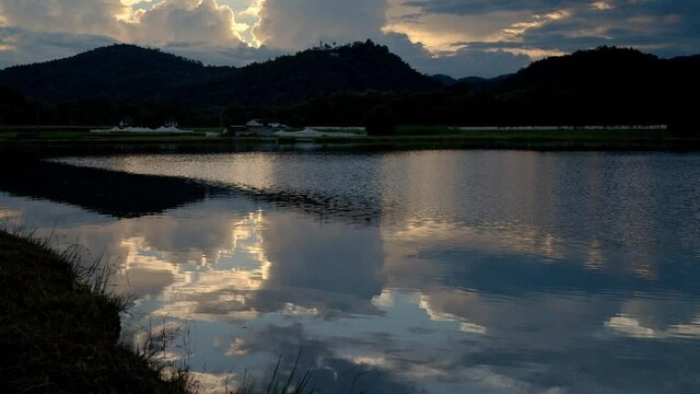 beautiful landscape sunset reflection of lake and mountain countryside 