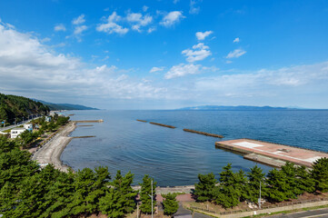 蟹田港から津軽半島と下北半島の間をとおして津軽海峡、北海道が見えます。