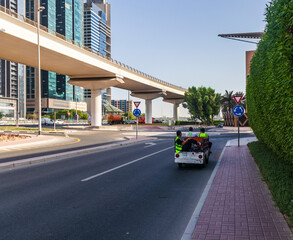 Naklejka premium Dubai, UAE - 10.04.2021 Street view of Sheikh Zayed road. City