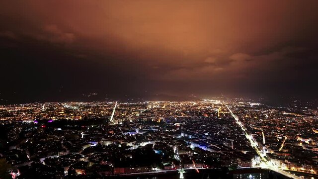 Time-lapse of Grenoble at night and extinction of the city lights