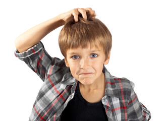 Kid in shirt comb a head