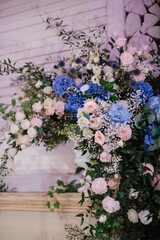 Fototapeta na wymiar elegant wedding decorations made of natural flowers