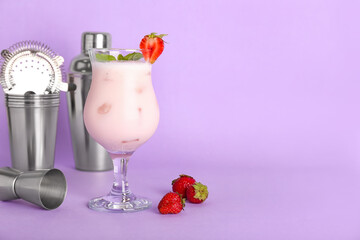 Glass of strawberry Pina Colada cocktail and shaker on color background - obrazy, fototapety, plakaty