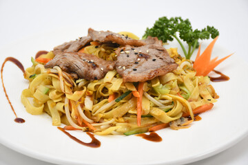 Tagliatelle con manzo
