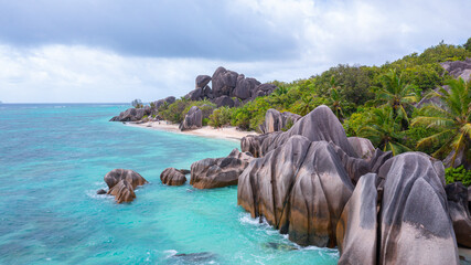 Der Traumstrand Anse Source d'Argent mit seinen Granitfelsen auf der Insel La Digue auf den Seychellen