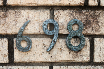 Street address 698