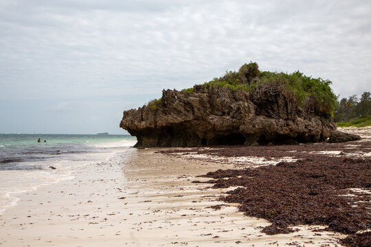 "Skała życzeń" na plaży w Watamu w Kenii