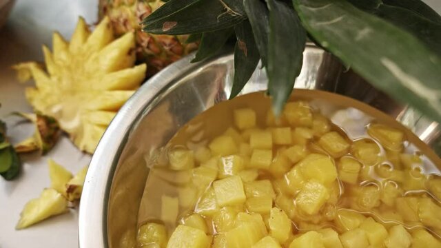 Pi&ntilde;a y colada morada