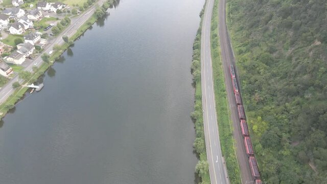 Moseltalbahn Bilder Durchsuchen 495 Archivfotos, und