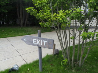 EXIT