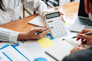 Naklejka premium Business Consulting meeting working and brainstorming new business project finance investment concept.