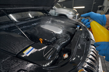 Process of machine cleansing in automobile repair service center