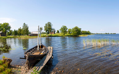 Obraz premium Traditional Karelian boat on the shore of Lake Onega. Kizhi Island. Republic of Karelia. Russia