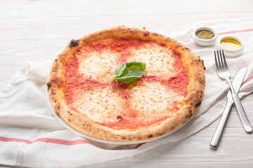 slice of pizza with tomato