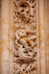figura del astronauta de la fachada de la catedral de Salamanca, España © Antonio ciero