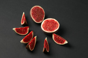 Fresh fig fruits cutted in pieces top view photo