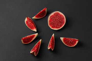 Fresh fig fruits cutted in pieces top view photo