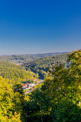 Burgruine Scharfenburg im herbstlichen Kleid bei Thal - Thüringen