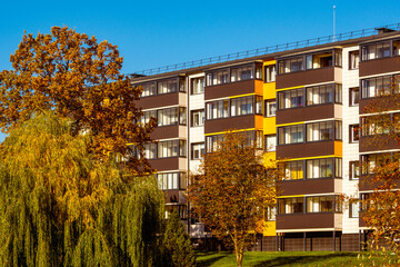 Residential multi storey home with heat-insulated facade