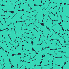 Black Medieval arrow icon isolated seamless pattern on green background. Medieval weapon. Vector