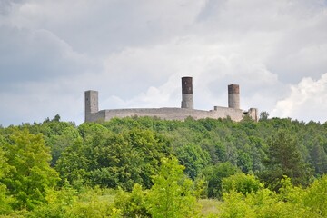 Fototapeta na wymiar Zamek Królewski w Chęcinach, ruiny zamku, świętokrzyskie