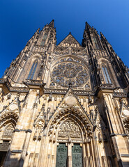 Fototapeta premium Beautiful St. Vitus Cathedral in Praszky Hrad, Prague, Czechia.