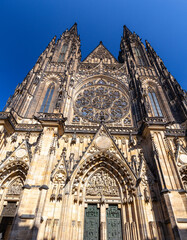 Fototapeta premium Beautiful St. Vitus Cathedral in Praszky Hrad, Prague, Czechia.