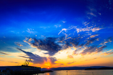PUESTA DE SOL EN EL MAR